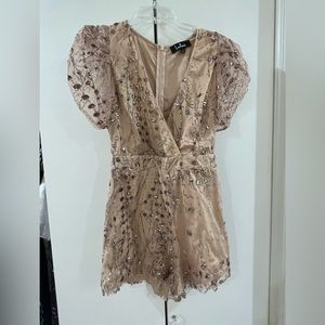 Lulus Pretty Perfect Beige Sequin Glitter Short Puff Sleeve Romper Size Small